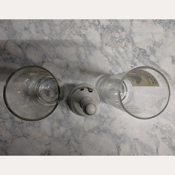 Norman Rockwell Arby's Glasses and Bell - Picture 3 of 7